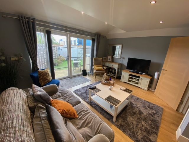 Property photo 2 of 10 Living Room