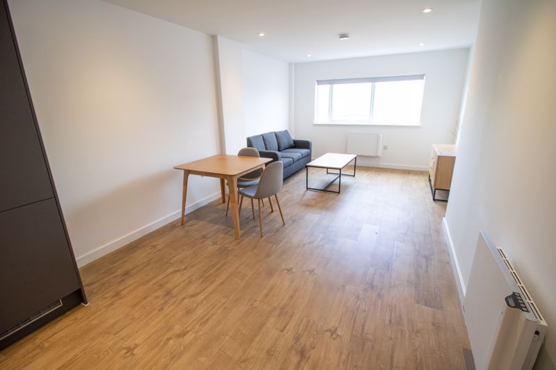 Property photo 2 of 11 Lounge