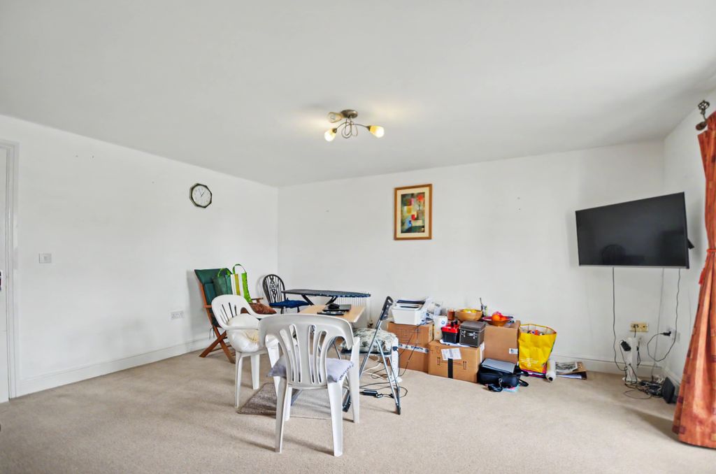 Property photo 2 of 15 {"Order_Id": "639170723455778148", "Image_Id": "831Db067-29E9-490A-A896-A79F635687Fe"}