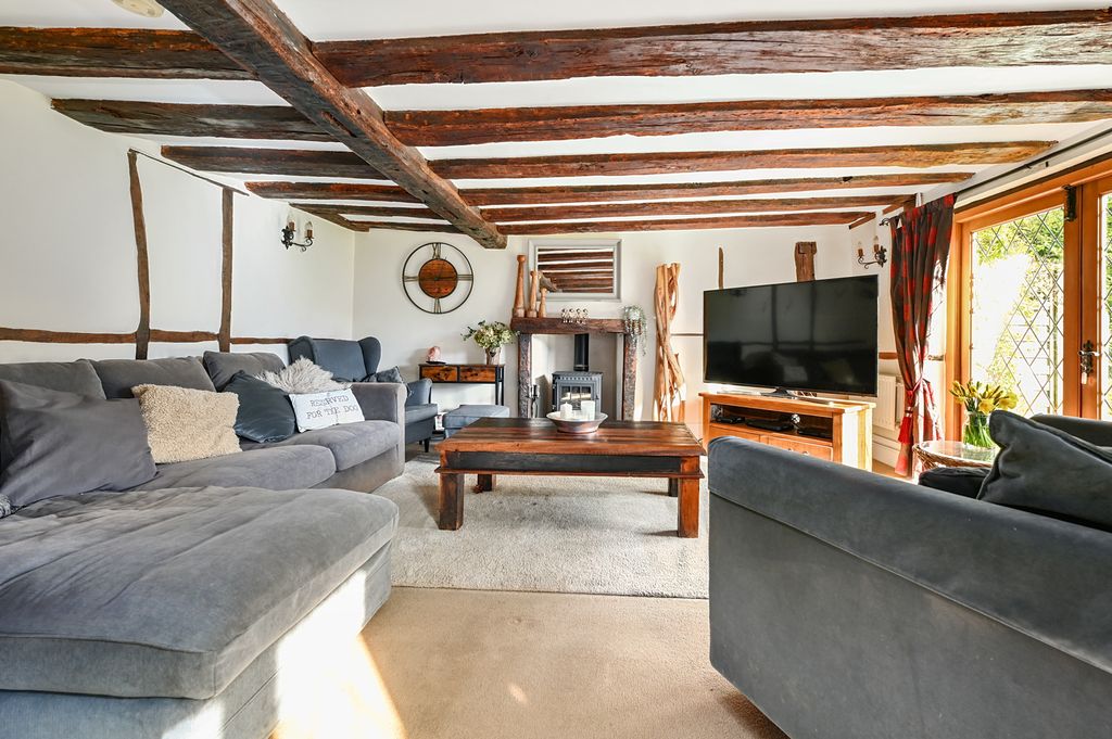 Property photo 2 of 18