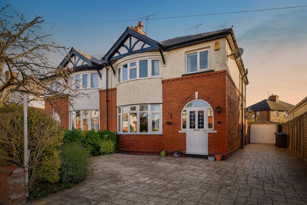 Property photo 1 of 20 Front