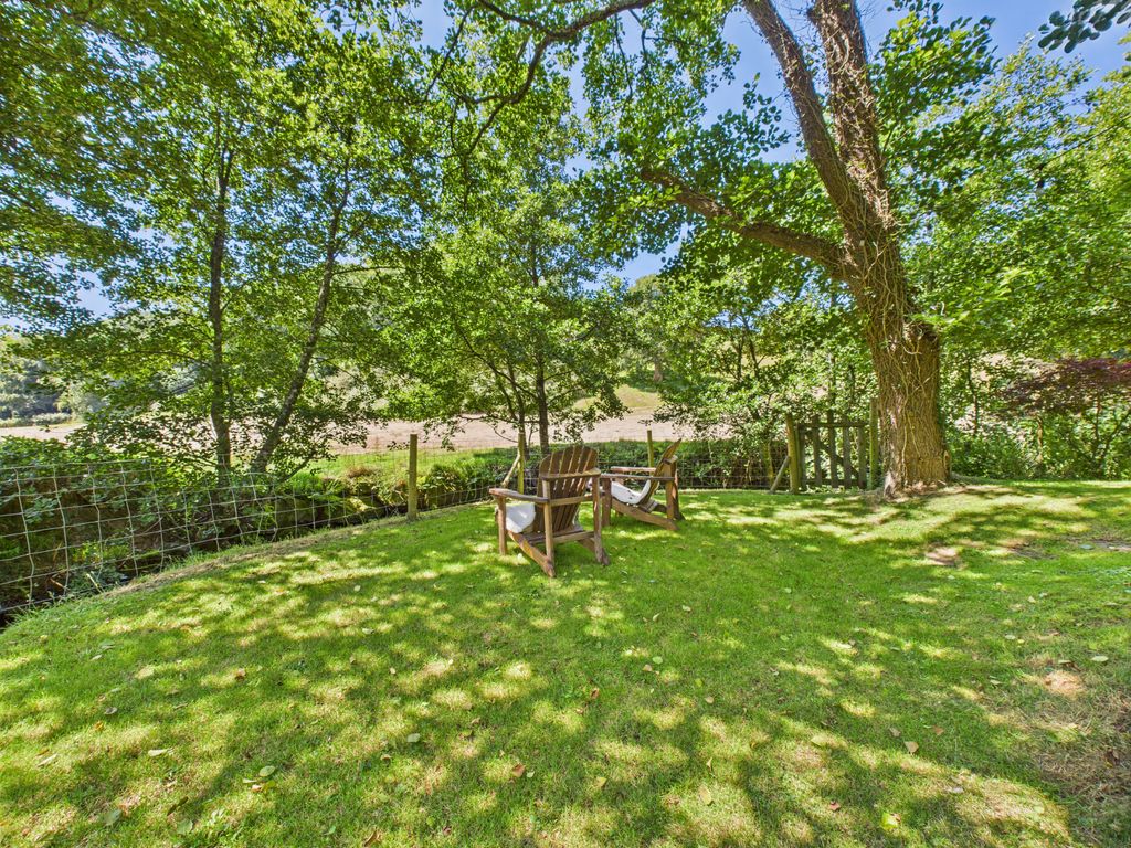 Property photo 2 of 27