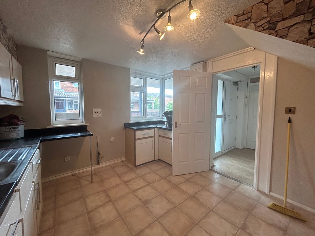 Property photo 1 of 17 Kitchen Diner