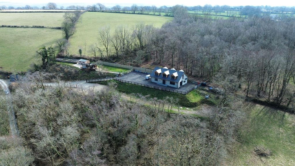 Property photo 3 of 34