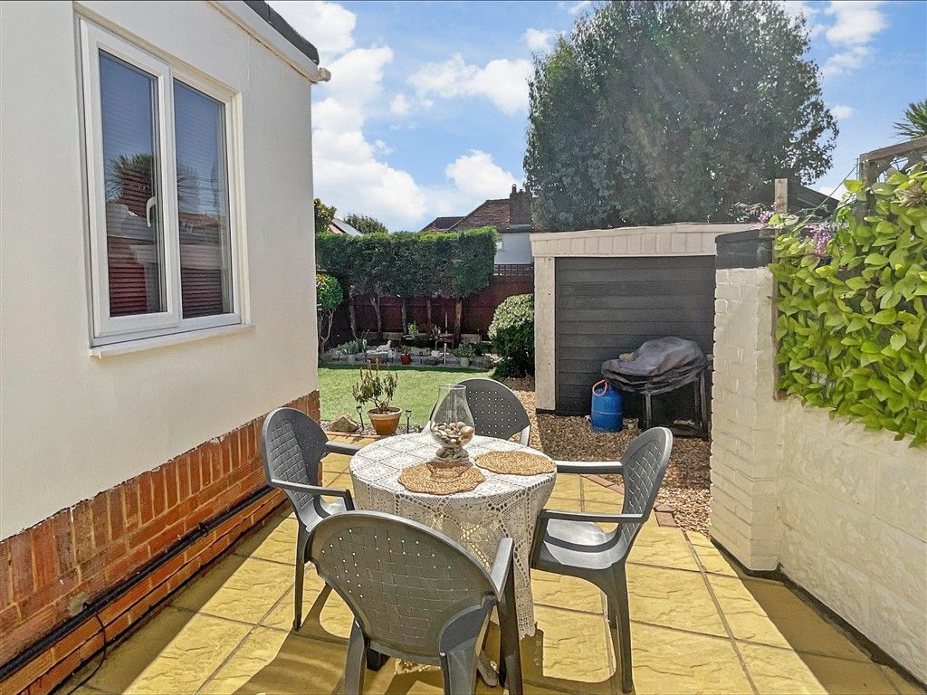 Property photo 3 of 22 Garden 3*