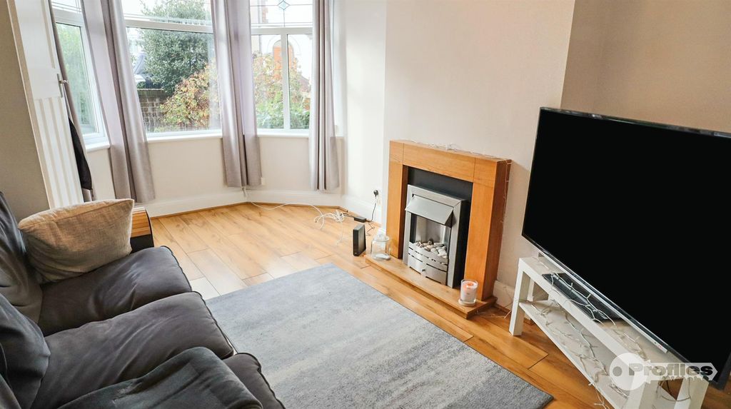 Property photo 2 of 13 Img_8418.Jpg