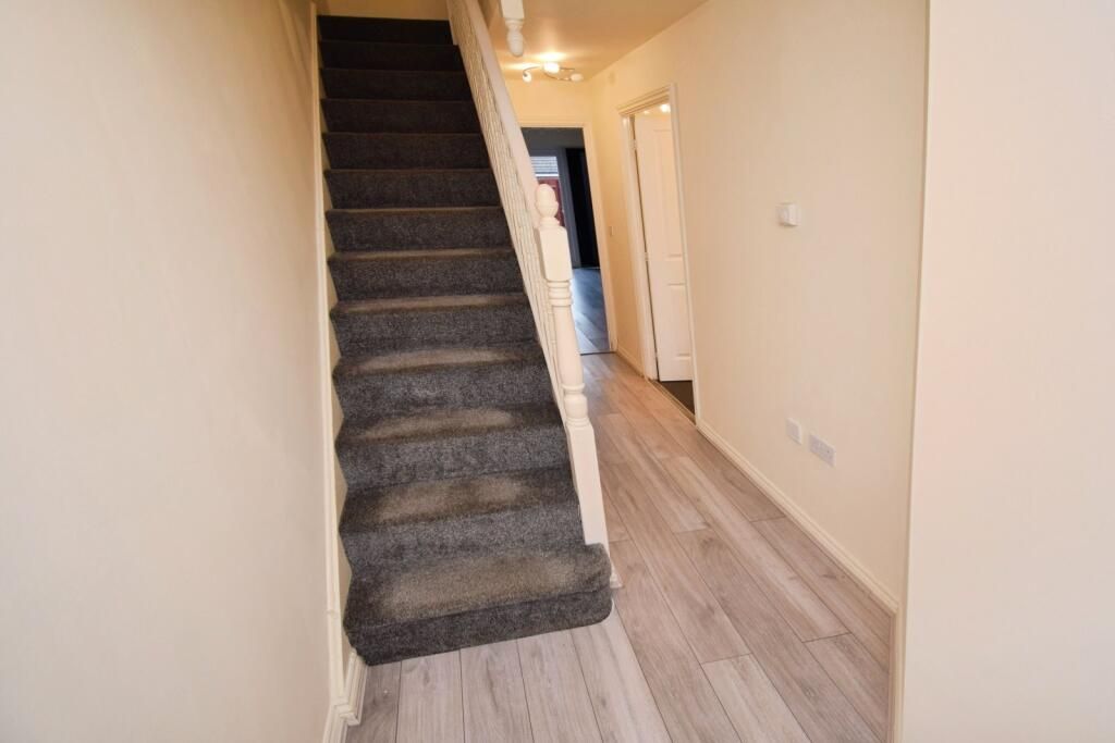 Property photo 2 of 22 Hallway