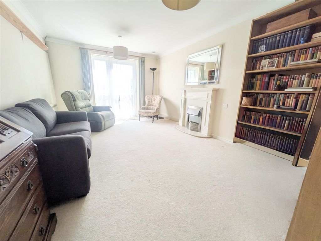 Property photo 3 of 13