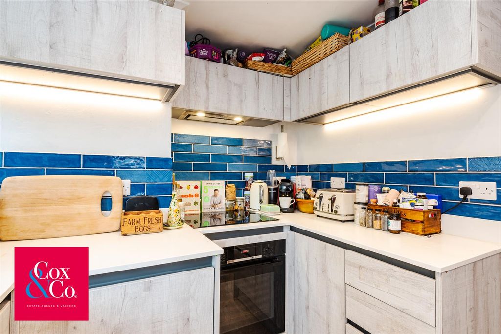 Property photo 2 of 14 81M_5241.Jpg