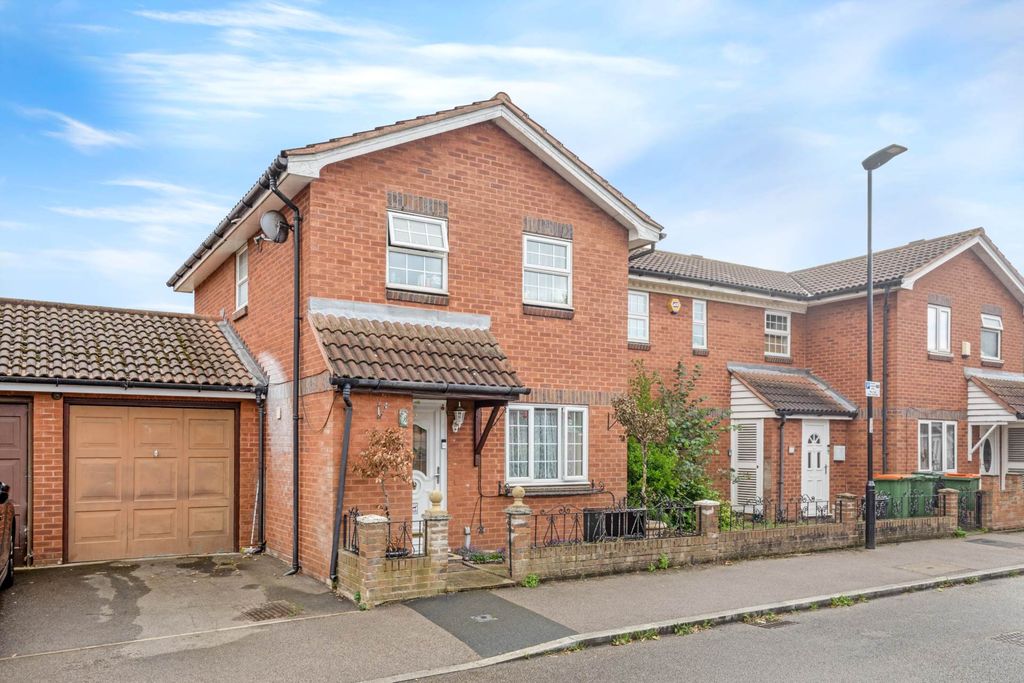 Property photo 1 of 16