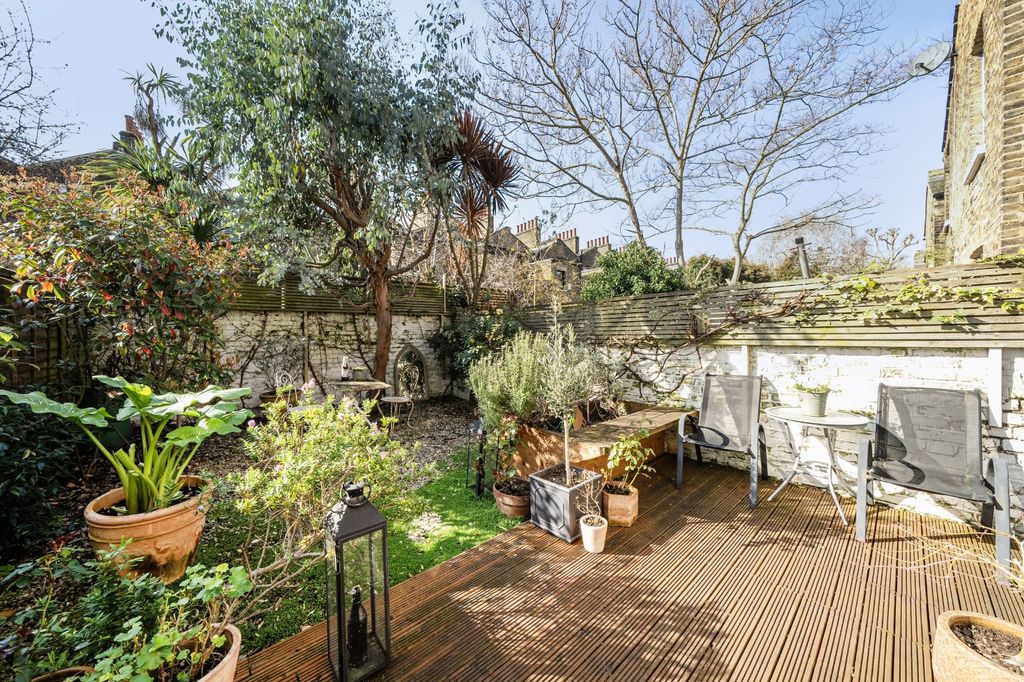 Property photo 3 of 9 Picture No. 11