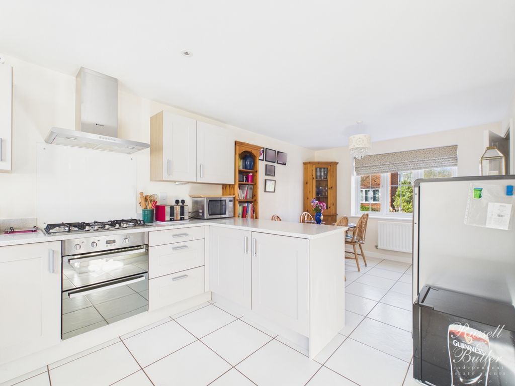 Property photo 2 of 18 Cam01995G0-Pr0422-Still007