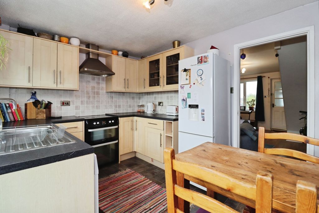 Property photo 2 of 16 Photo