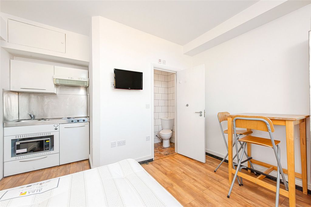 Property photo 1 of 10 Picture No. 04