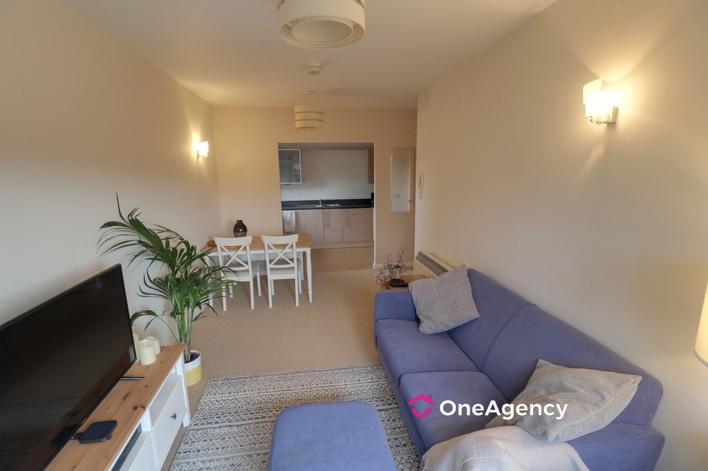 Property photo 3 of 11