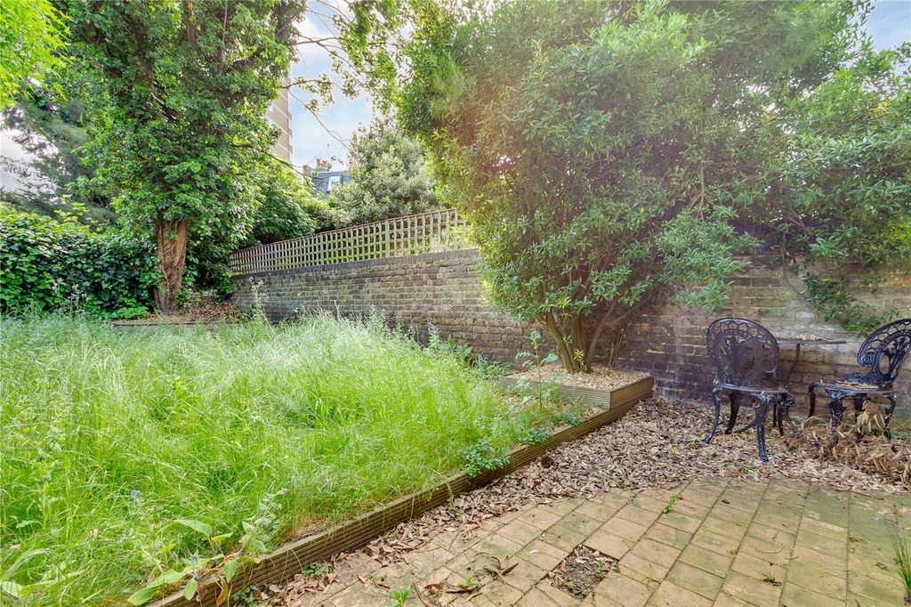 Property photo 2 of 7