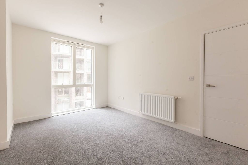 Property photo 3 of 26