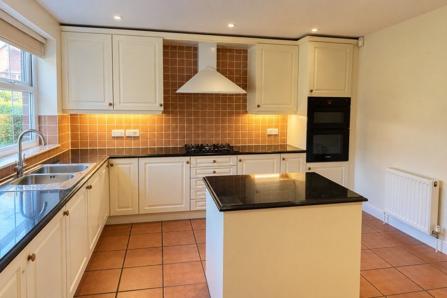 Property photo 3 of 14