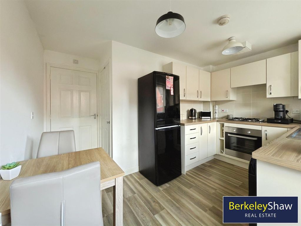 Property photo 2 of 13 Kitchen/Breakfast Room