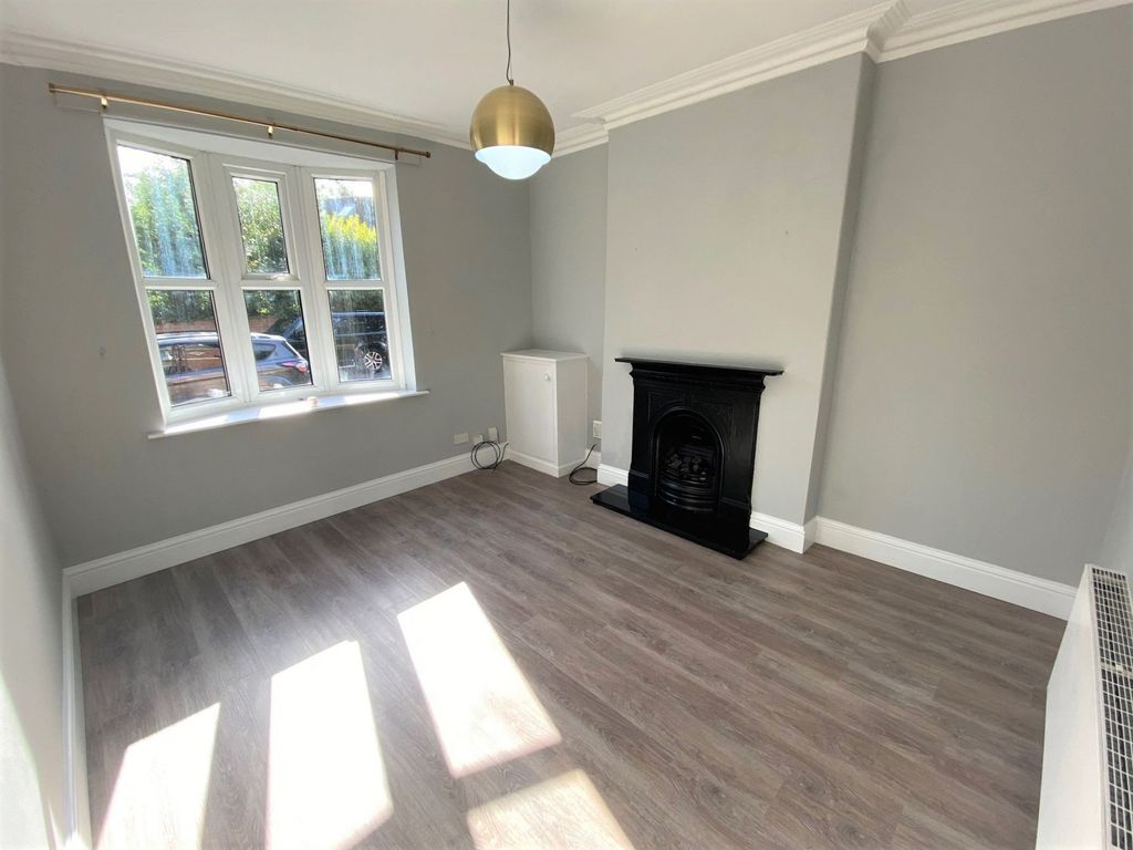 Property photo 3 of 12 Photo 1