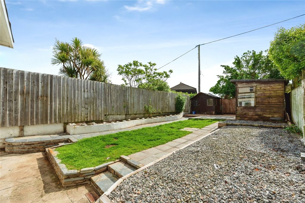 Property photo 3 of 16 Picture No. 12