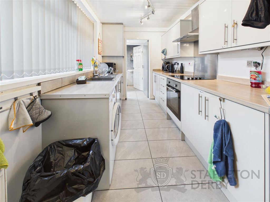 Property photo 3 of 11 Cam04709G0-Pr0356-Still007.Jpg