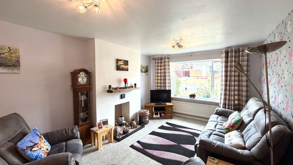 Property photo 2 of 17 Img_2653