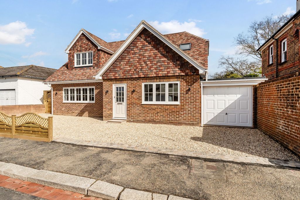 Property photo 1 of 19 Front