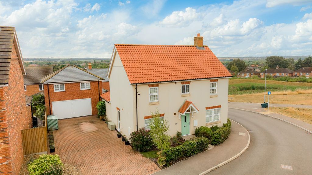 Property photo 1 of 39