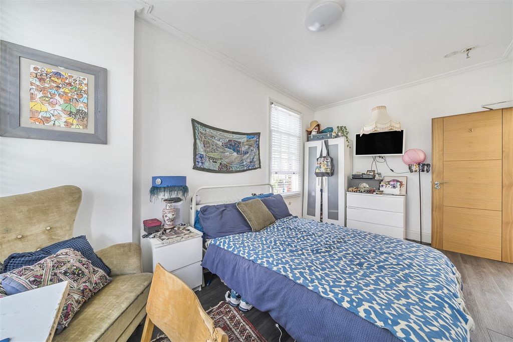 Property photo 3 of 14 1329871-9-6883983A3c4ce.Jpg