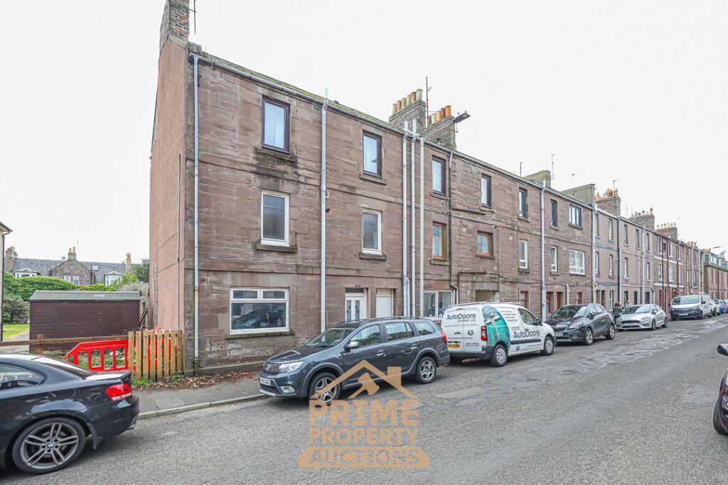 Property photo 1 of 8