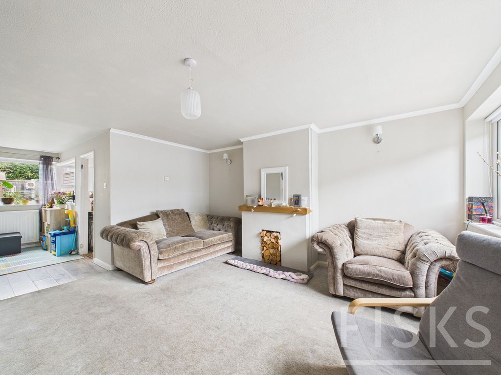 Property photo 3 of 19