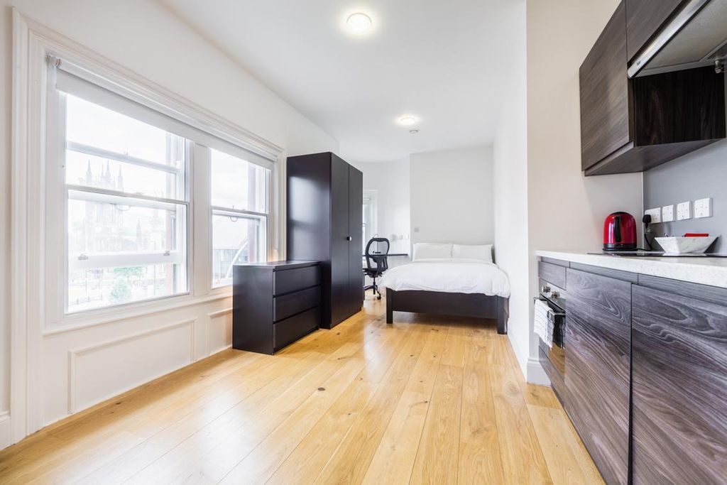 Property photo 2 of 6 S30 Lo-Res.Jpg