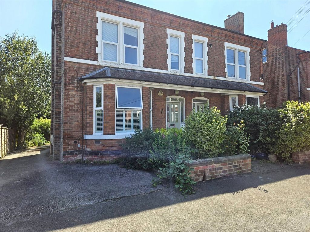 Property photo 1 of 14 Picture No. 02