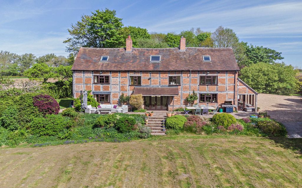 Property photo 1 of 31 Back