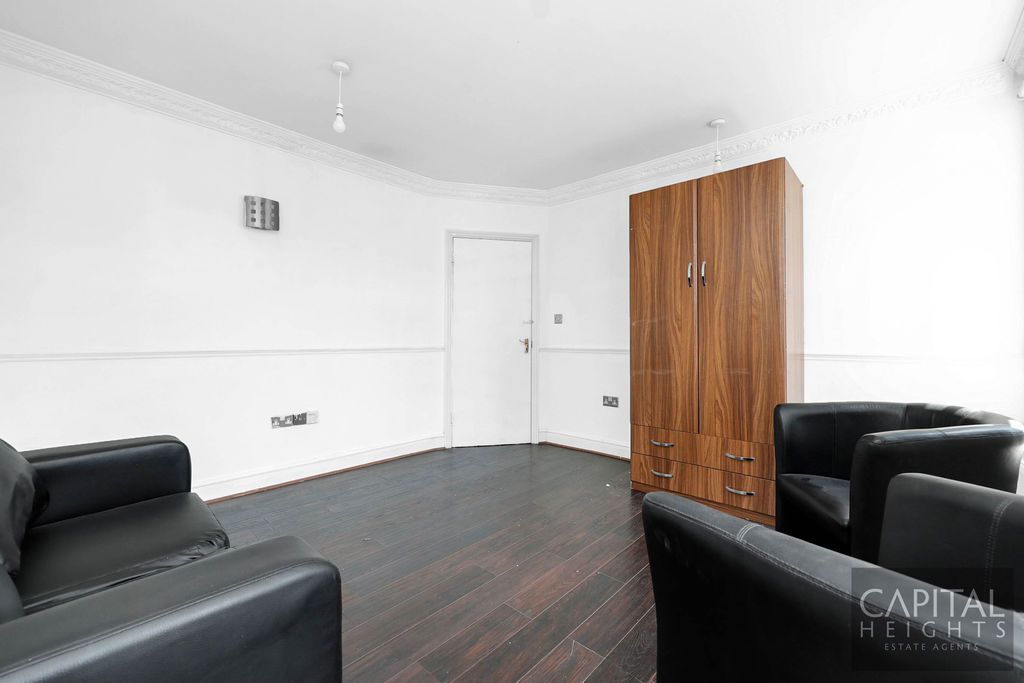 Property photo 2 of 12 Photo 7