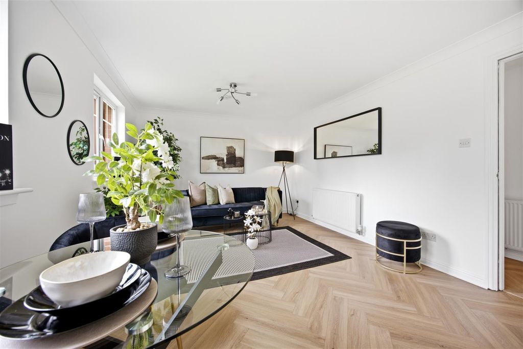 Property photo 2 of 14 0-1_7_Farm_Wynd_Kirkintilloch_002.Jpg