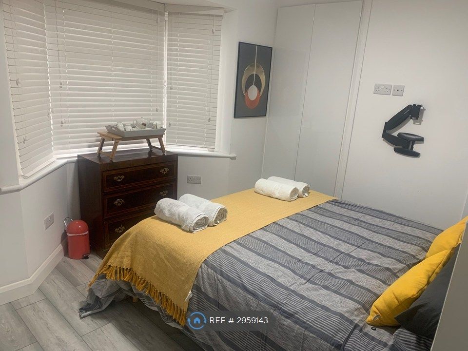 Property photo 2 of 26