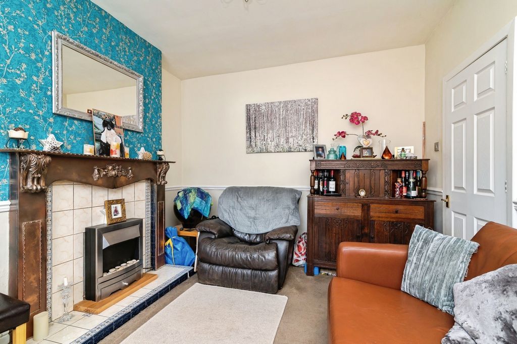 Property photo 3 of 20 Pbox-Img.Jpg