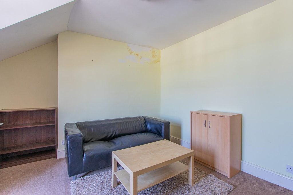 Property photo 3 of 7 Northcote Street 11, 5-2.Jpg