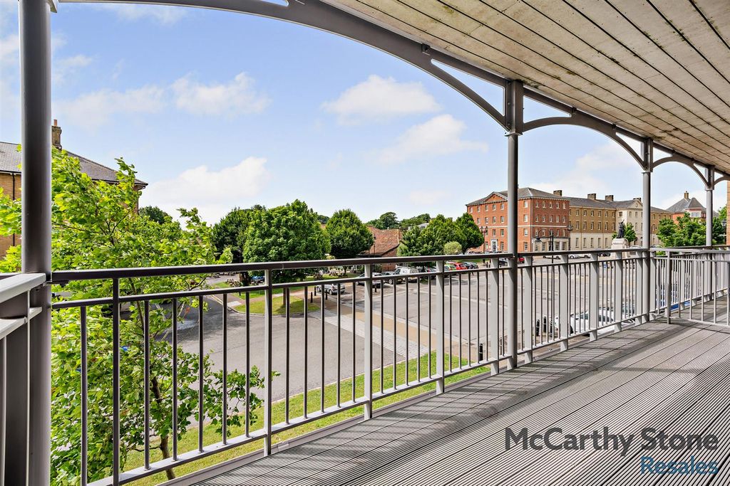 Property photo 2 of 22 Balcony: