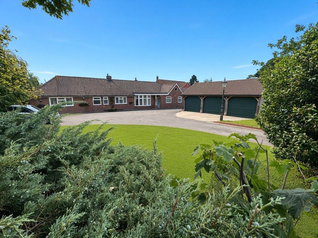 Property photo 2 of 46 Picture No. 74