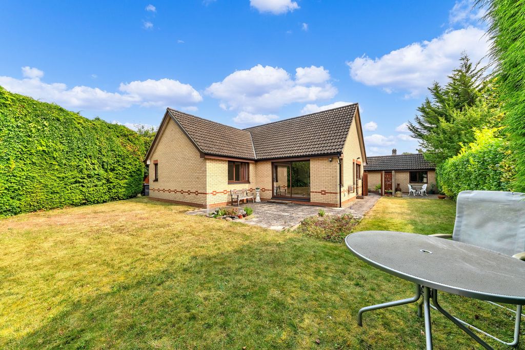 Property photo 3 of 16