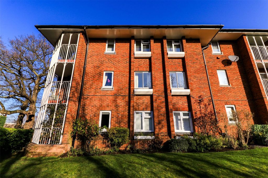 Property photo 2 of 16 Picture No. 26