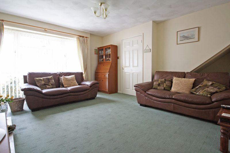 Property photo 2 of 10 Lounge
