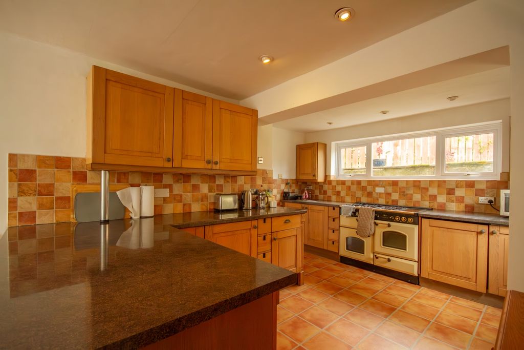 Property photo 2 of 10 Tps 01726 217 888-15