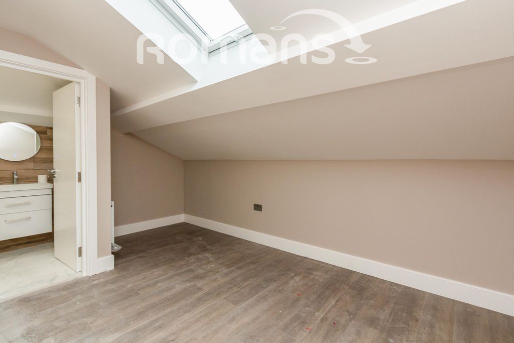 Property photo 3 of 9 Property Image