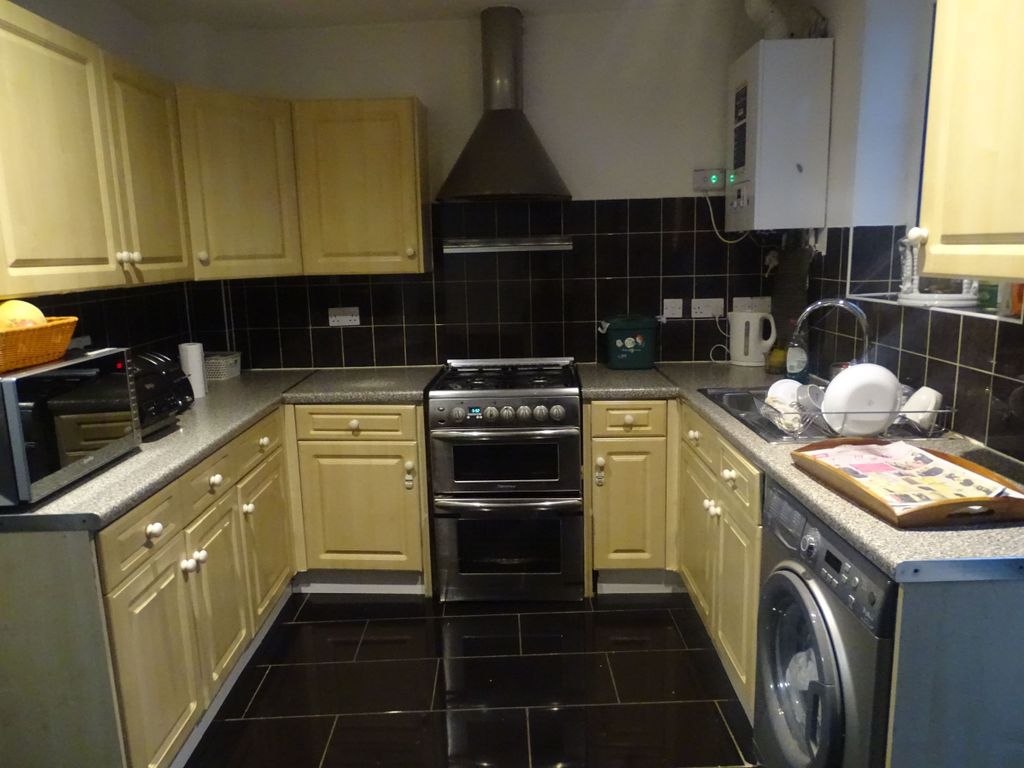 Property photo 3 of 5