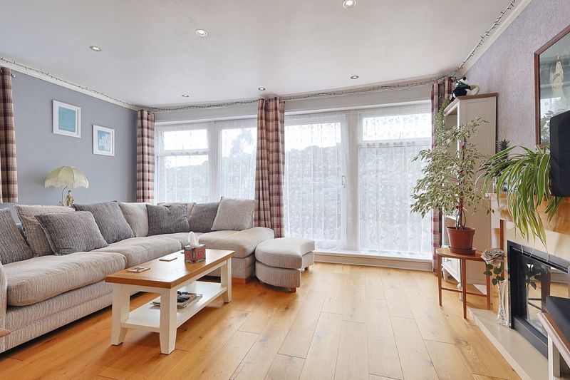 Property photo 3 of 21 Photo 16