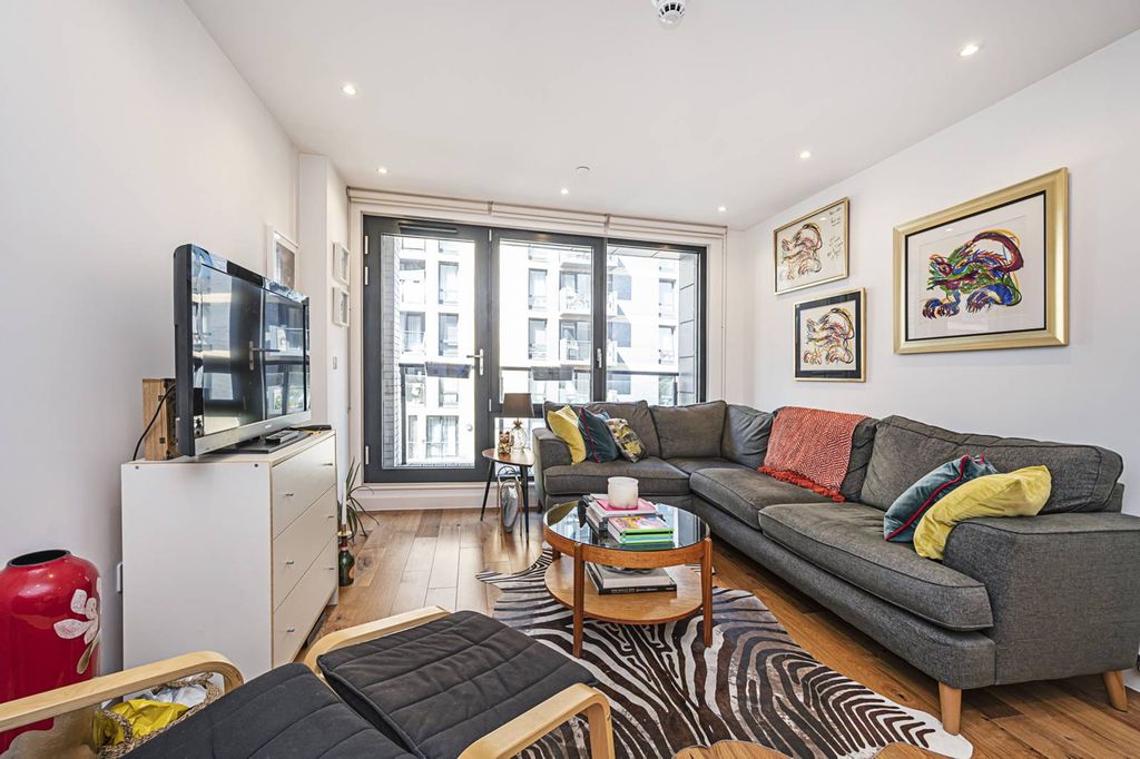 Property photo 1 of 12